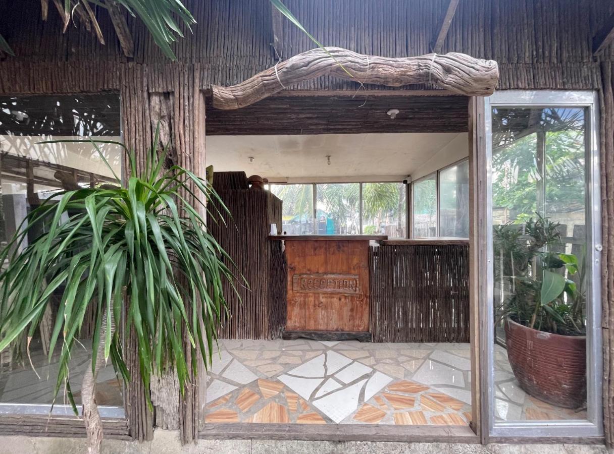 Akkaw Baler Hometel ภายนอก รูปภาพ